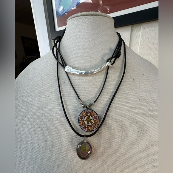 Eight boho casual vibe necklaces - Picture 5 of 7